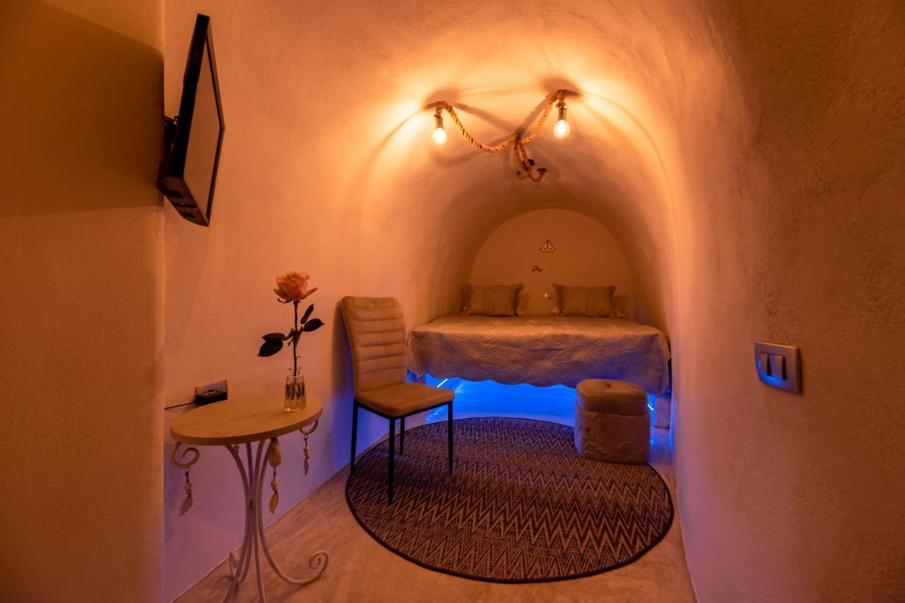 Akrotírion Black Bay Caves Suites מראה חיצוני תמונה