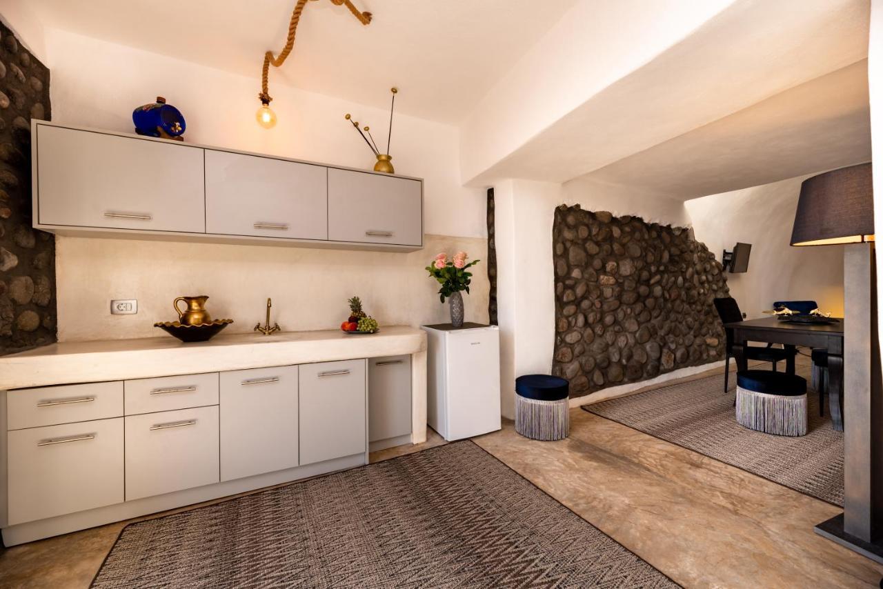 Akrotírion Black Bay Caves Suites מראה חיצוני תמונה